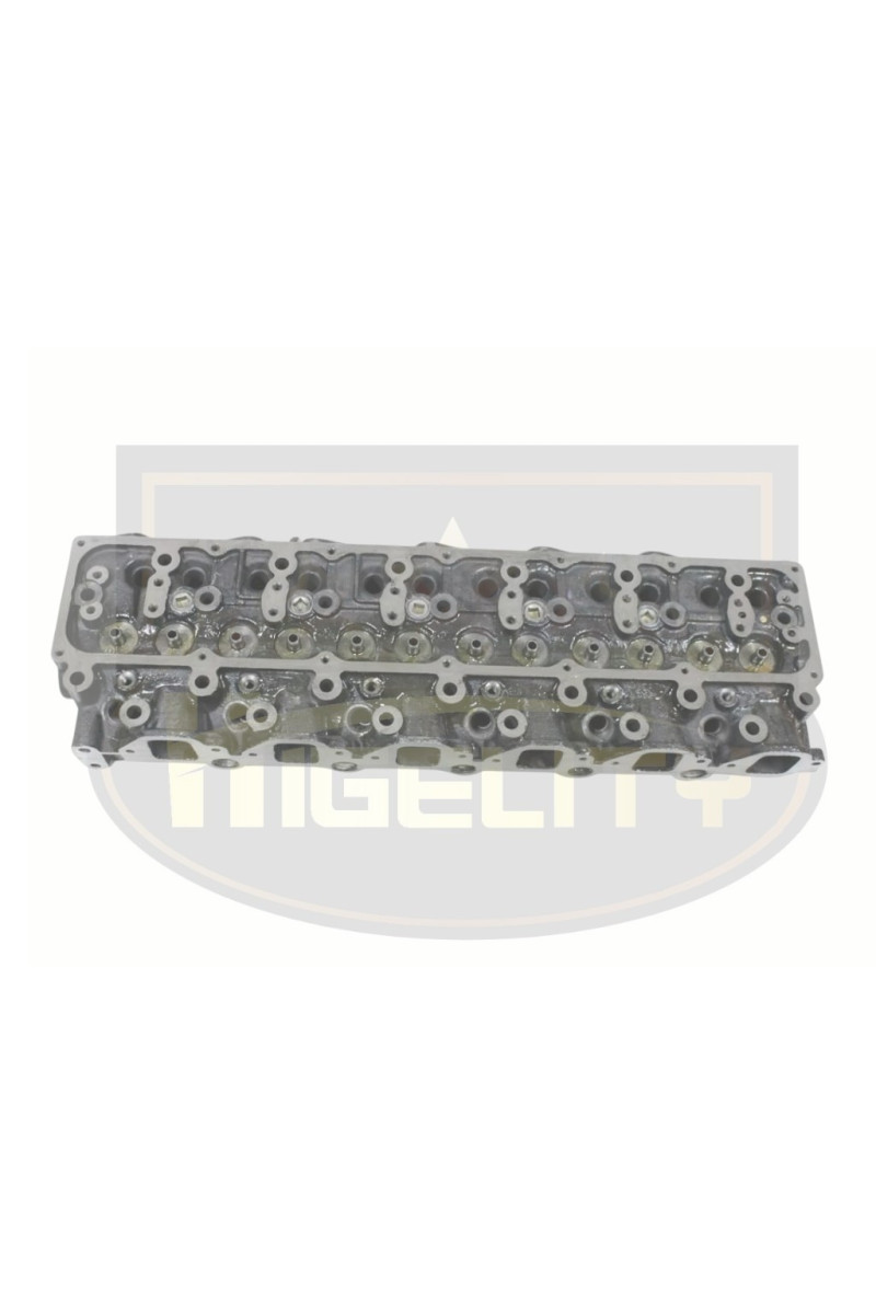 CABEZOTE NISSAN TD42 6 CILINDROS CON PRECAMARA (HLT)