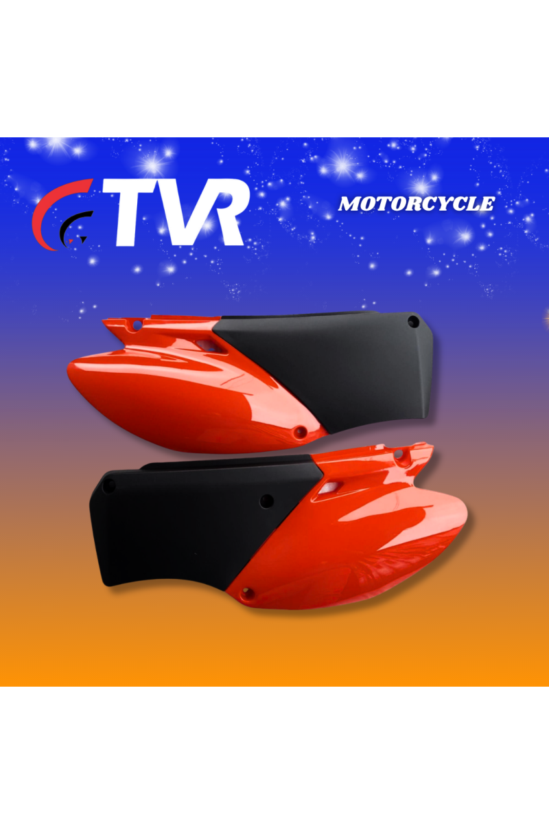 TAPA/COBERTOR LATERAL SKR200 NEGRO/ROJO PAR (TVR)