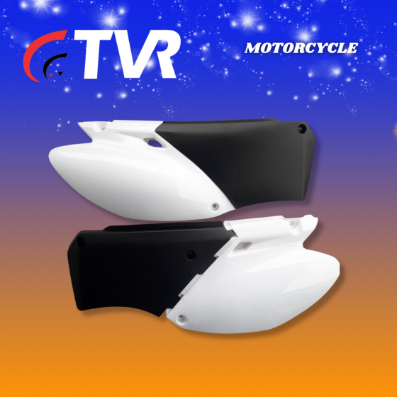 TAPA/COBERTOR LATERAL SKR200 NEGRO/BLANCO PAR (TVR)
